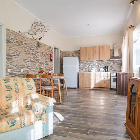 ヴィラ Stelios Stone House Sinarades