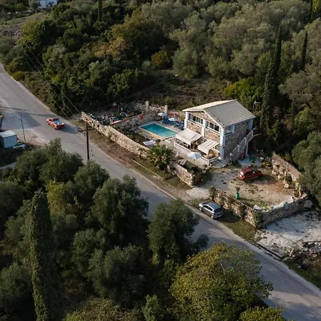 Stelios Stone House Sinarades Vila *
