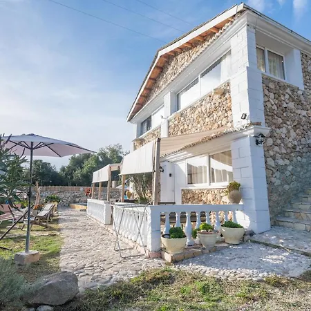 Stelios Stone House Sinarades Kouramádes