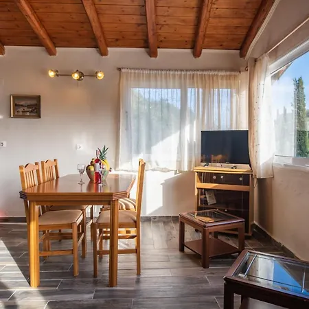 Villa Stelios Stone House Sinarades Kouramádes