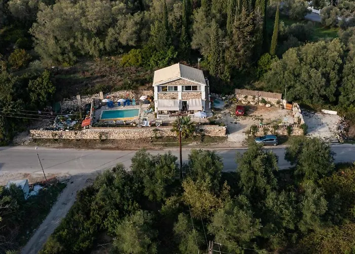 Villa Stelios Stone House Sinarades Kouramades