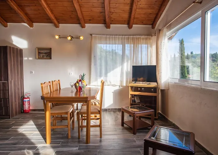 Villa Stelios Stone House Sinarades Kouramades